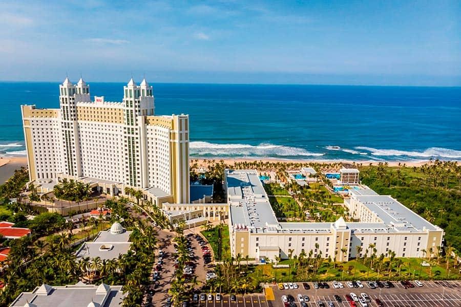 Riu Emerald Bay exterior photo